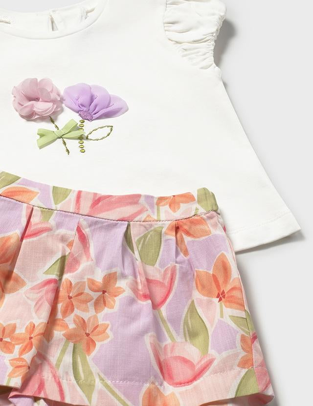 Completo con bermuda fiori e maglietta neonata 